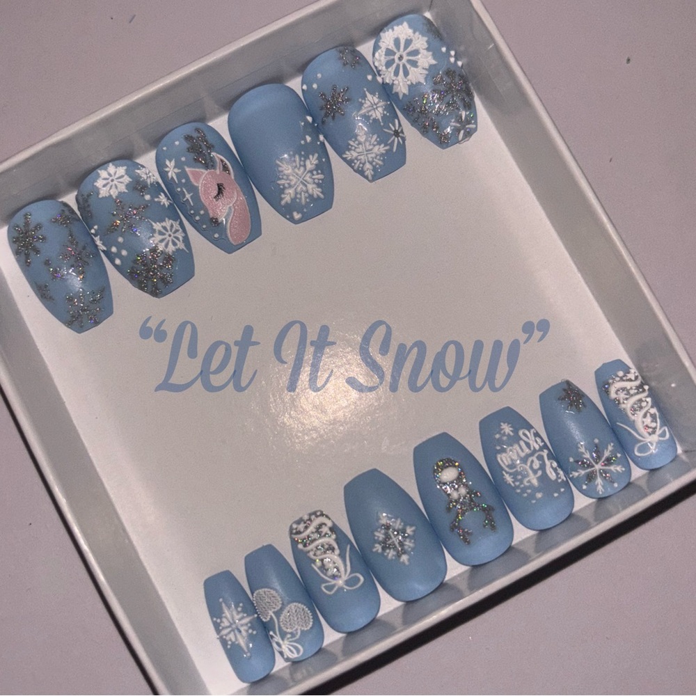 NOVA NAILS | “LET IT SNOW” Short Coffin
